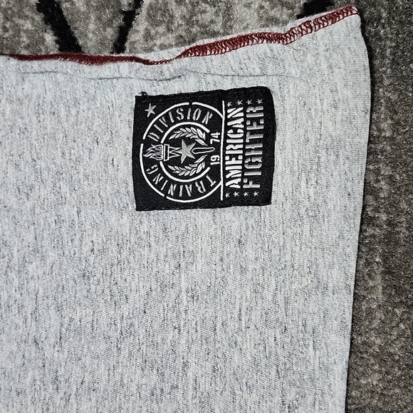 AMERICAN FIGHTER TRAINING DIVISION GRAY MAROON RAISED LOGO GRAPHIC CREW-NECK TEE - Picture 7 of 14